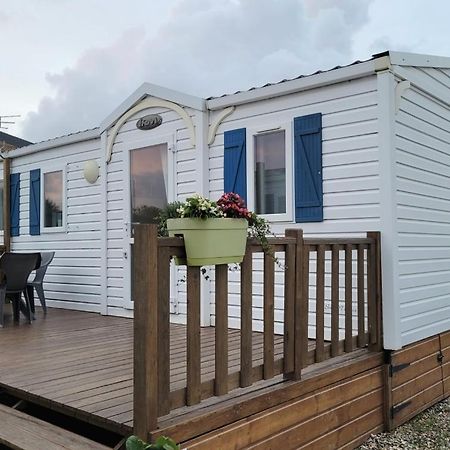 Le Petit Fute 112 Lägenhet Biville-sur-Mer Exteriör bild