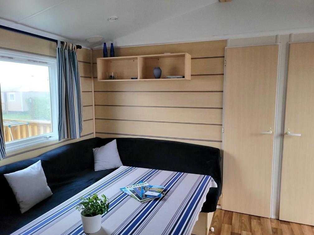 Le Petit Fute 112 Lägenhet Biville-sur-Mer Exteriör bild